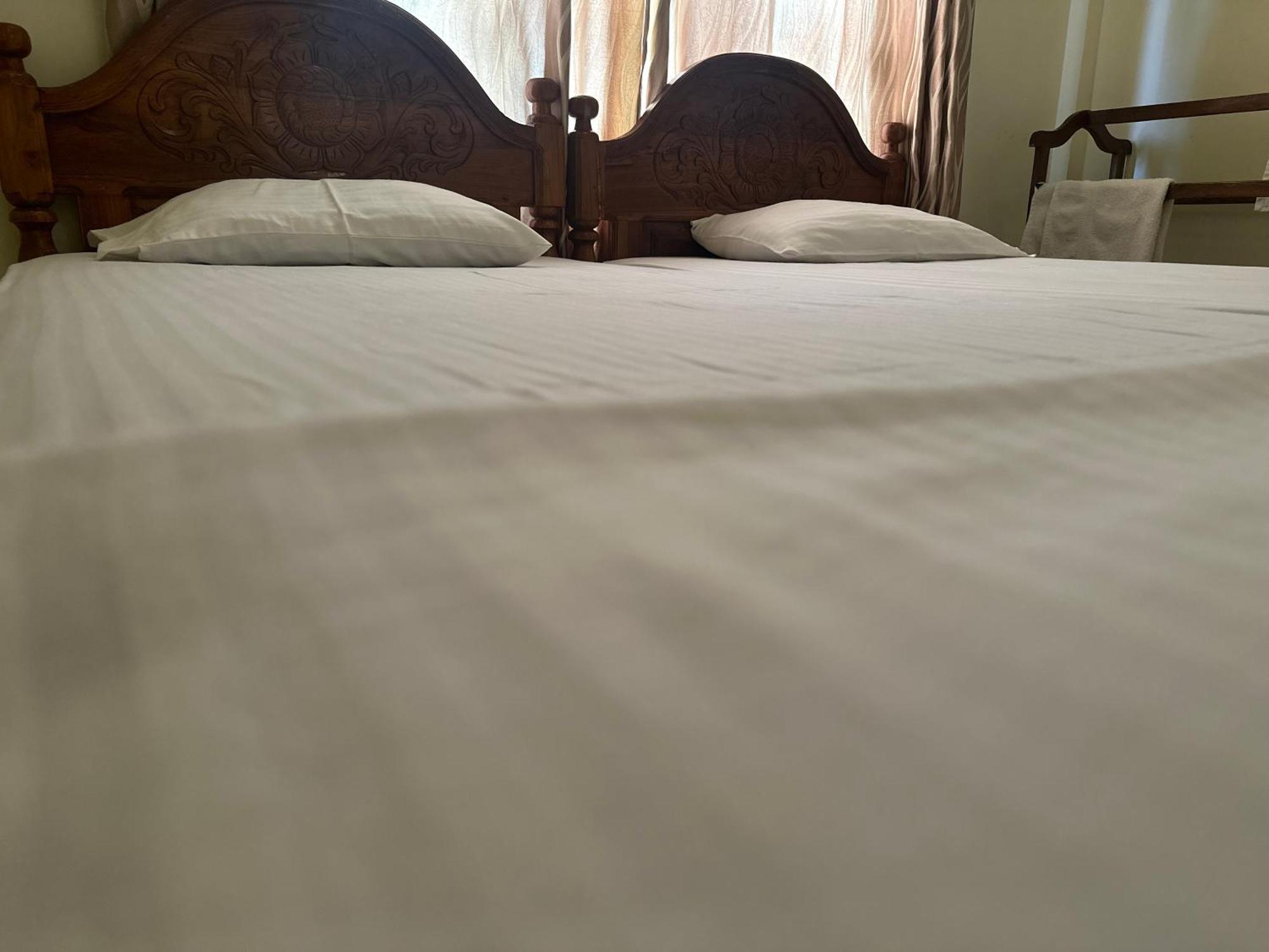 N Joy Inn トリンコマリー エクステリア 写真